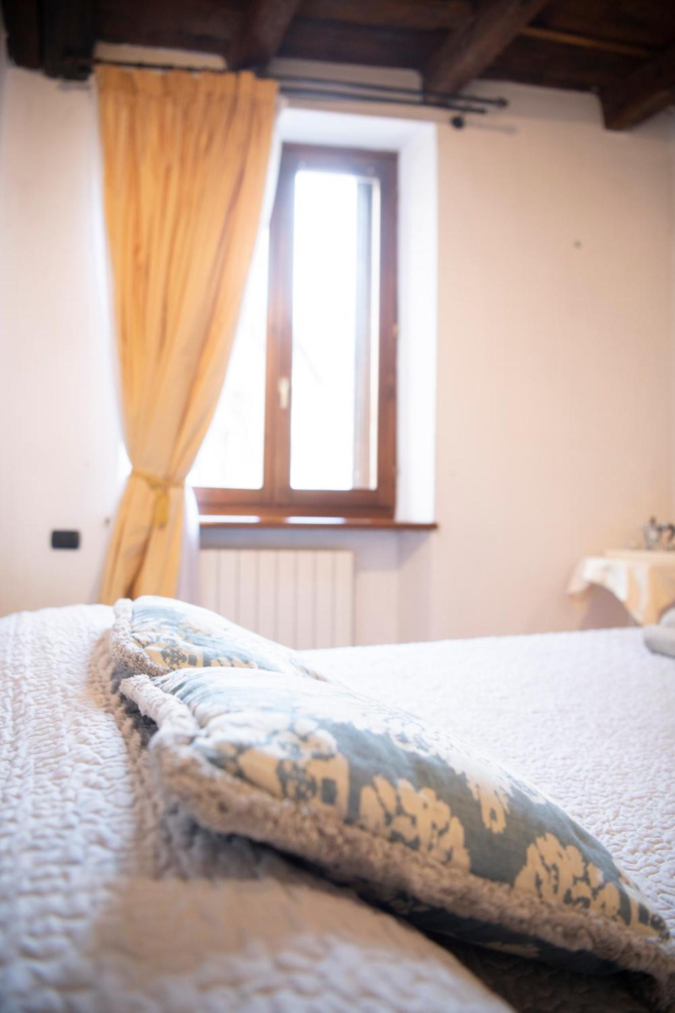 Ai Piedi Del Castello / 4Pl / Apt. Full فيرونا المظهر الخارجي الصورة