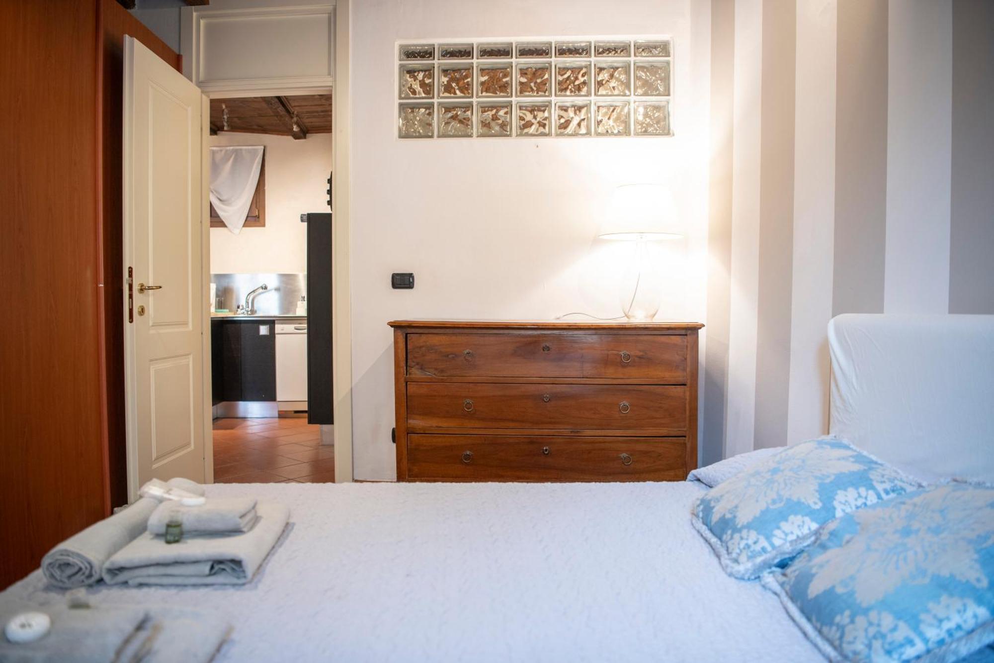 Ai Piedi Del Castello / 4Pl / Apt. Full فيرونا المظهر الخارجي الصورة